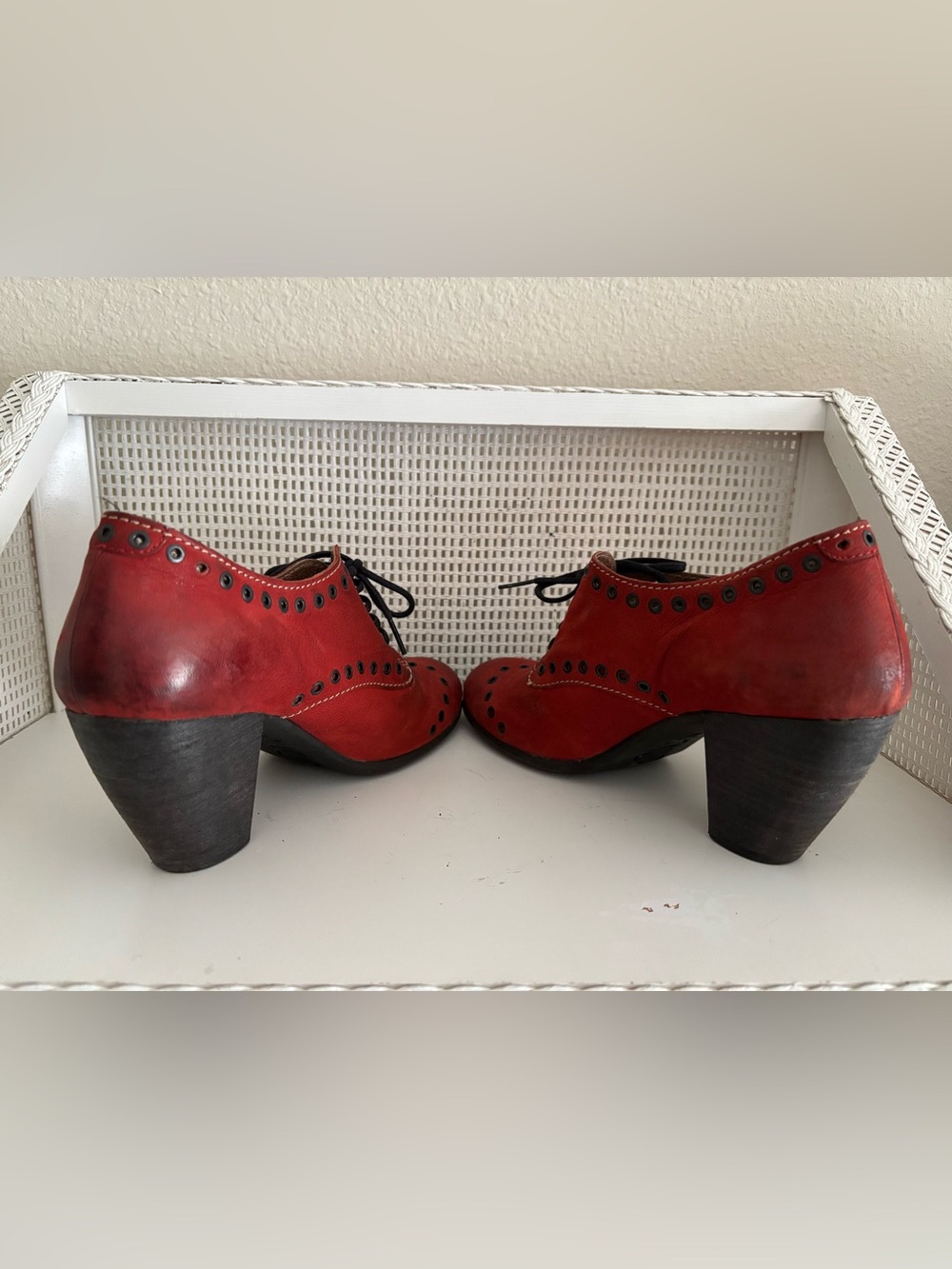 Fly London Red Distressed Leather Lace-Up Heeled Oxfords with Eyelet Detail - Picture 5 of 11